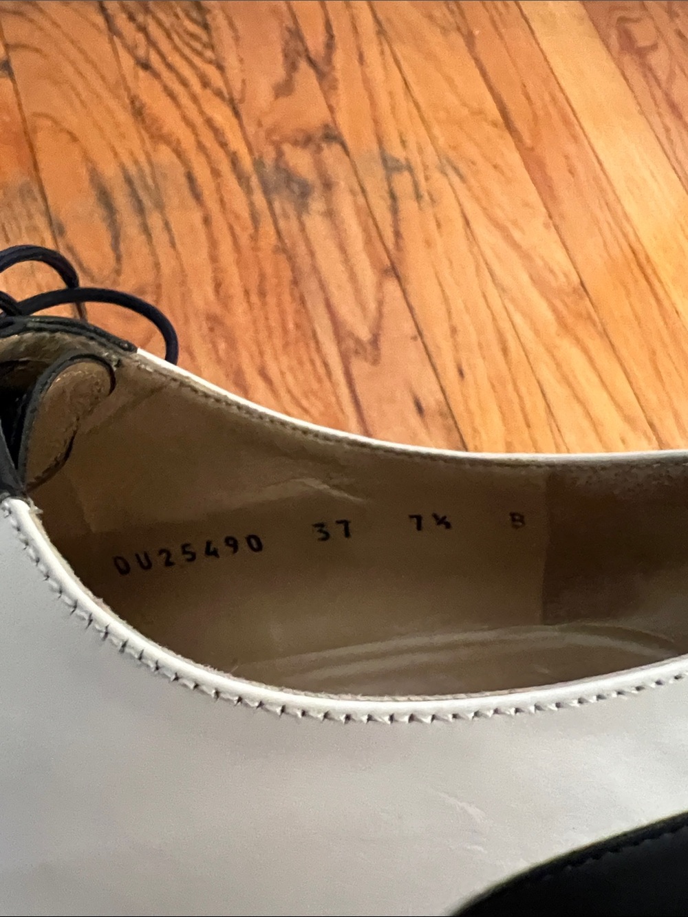 Rare Salvatore Ferragamo Black and White Two-Tone Leather Oxford Heels - Picture 9 of 13